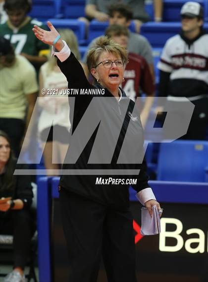 Thumbnail 2 in Benton vs. Little Rock Christian (AAA 5A Final) photogallery.