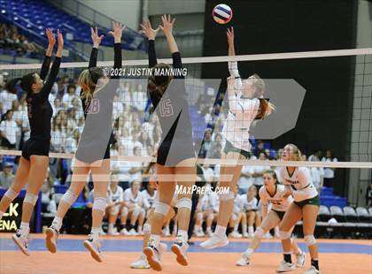 Thumbnail 1 in Benton vs. Little Rock Christian (AAA 5A Final) photogallery.