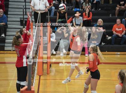 Thumbnail 2 in Denver East vs Erie (5A District 10 Tournament) photogallery.