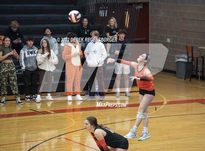 Thumbnail 1 in Denver East vs Erie (5A District 10 Tournament) photogallery.