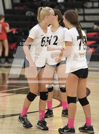 Thumbnail 2 in Mater Dei @ Foothill photogallery.