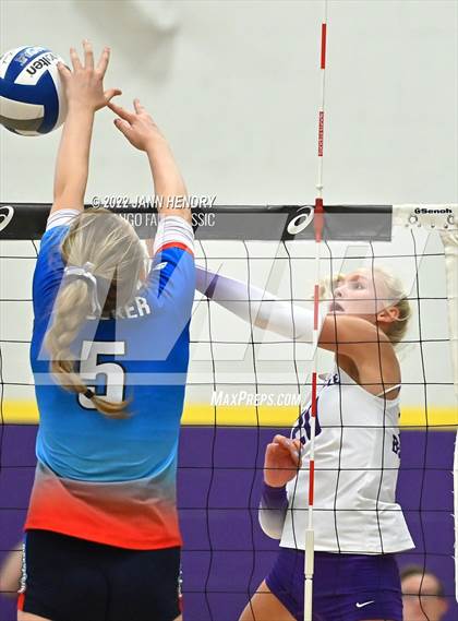 Thumbnail 2 in Fayetteville vs. Marymount (Durango Fall Classic) photogallery.