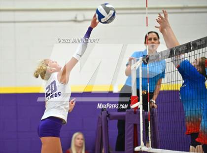Thumbnail 3 in Fayetteville vs. Marymount (Durango Fall Classic) photogallery.