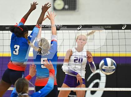 Thumbnail 2 in Fayetteville vs. Marymount (Durango Fall Classic) photogallery.