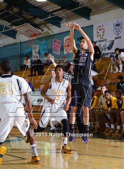 Thumbnail 1 in College Park vs. Edison (Adidas Challenge) photogallery.
