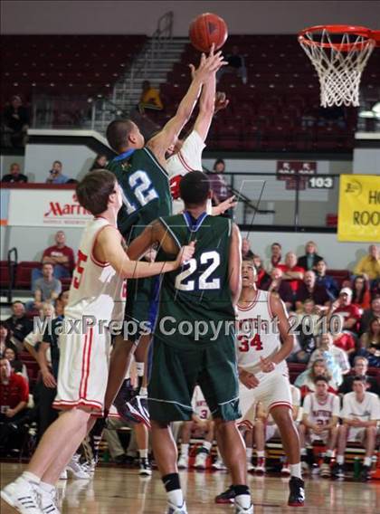 Thumbnail 3 in Burlingame vs. Sacred Heart Cathedral (CIF CCS D3 Final) photogallery.