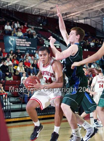 Thumbnail 1 in Burlingame vs. Sacred Heart Cathedral (CIF CCS D3 Final) photogallery.