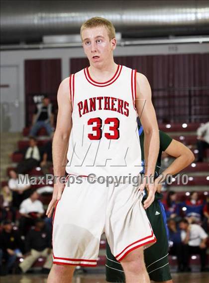 Thumbnail 1 in Burlingame vs. Sacred Heart Cathedral (CIF CCS D3 Final) photogallery.