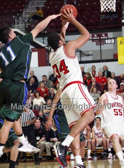 Thumbnail 1 in Burlingame vs. Sacred Heart Cathedral (CIF CCS D3 Final) photogallery.