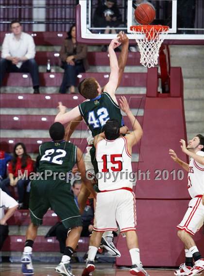 Thumbnail 3 in Burlingame vs. Sacred Heart Cathedral (CIF CCS D3 Final) photogallery.
