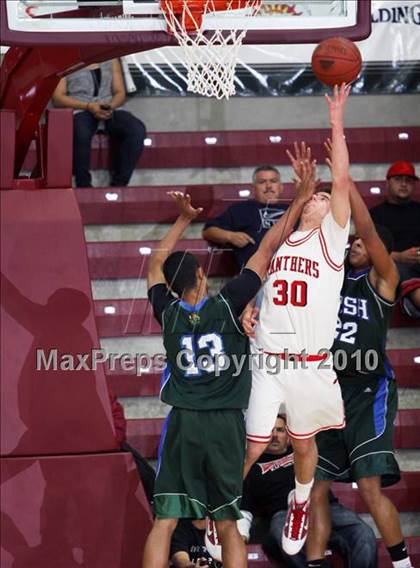 Thumbnail 1 in Burlingame vs. Sacred Heart Cathedral (CIF CCS D3 Final) photogallery.