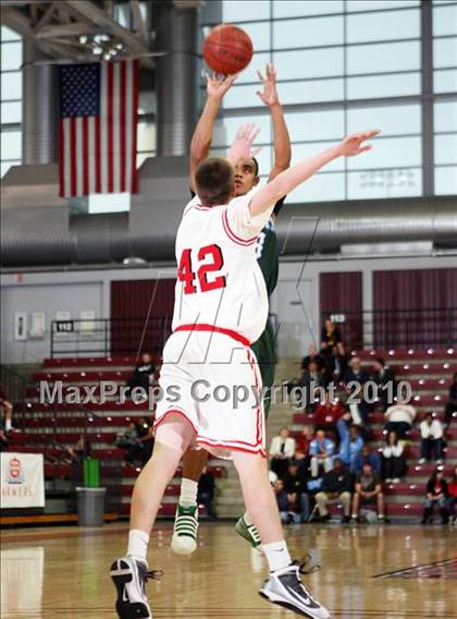 Thumbnail 3 in Burlingame vs. Sacred Heart Cathedral (CIF CCS D3 Final) photogallery.