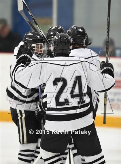 Thumbnail 2 in Hamden vs. Xavier (CIAC D1 Quarterfinal) photogallery.