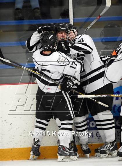 Thumbnail 1 in Hamden vs. Xavier (CIAC D1 Quarterfinal) photogallery.
