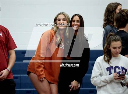 Thumbnail 1 in Guyer vs Keller photogallery.