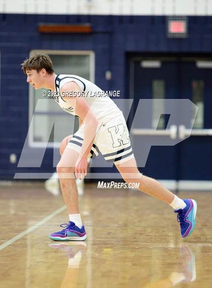 Thumbnail 2 in Guyer vs Keller photogallery.