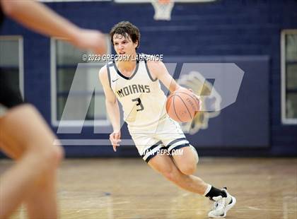 Thumbnail 3 in Guyer vs Keller photogallery.