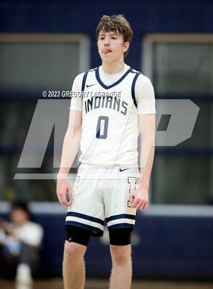 Thumbnail 1 in Guyer vs Keller photogallery.