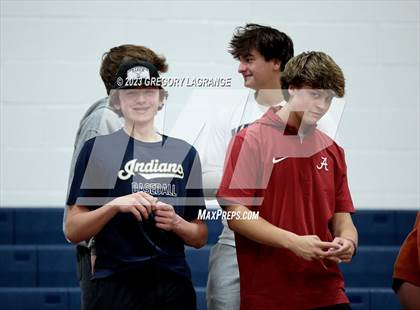 Thumbnail 3 in Guyer vs Keller photogallery.