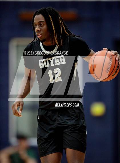 Thumbnail 2 in Guyer vs Keller photogallery.