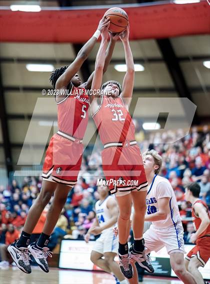 Thumbnail 3 in Munster vs. Lake Central (IHSAA 4A S1 Round 2) photogallery.