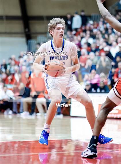 Thumbnail 3 in Munster vs. Lake Central (IHSAA 4A S1 Round 2) photogallery.