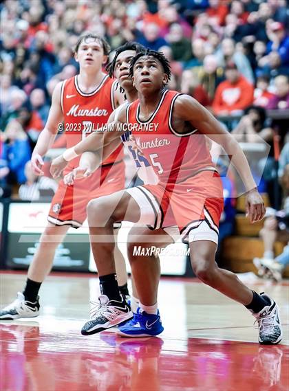 Thumbnail 2 in Munster vs. Lake Central (IHSAA 4A S1 Round 2) photogallery.