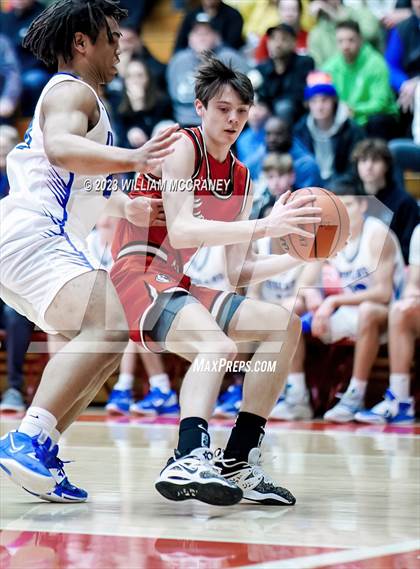 Thumbnail 3 in Munster vs. Lake Central (IHSAA 4A S1 Round 2) photogallery.