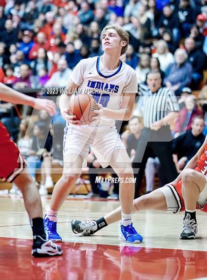 Thumbnail 1 in Munster vs. Lake Central (IHSAA 4A S1 Round 2) photogallery.