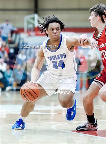 Thumbnail 3 in Munster vs. Lake Central (IHSAA 4A S1 Round 2) photogallery.