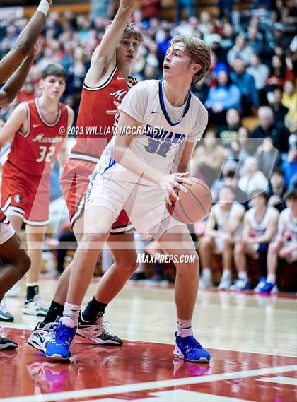 Thumbnail 1 in Munster vs. Lake Central (IHSAA 4A S1 Round 2) photogallery.