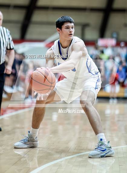 Thumbnail 2 in Munster vs. Lake Central (IHSAA 4A S1 Round 2) photogallery.