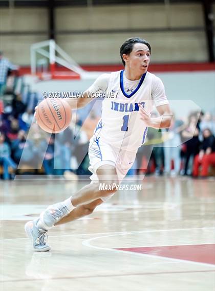 Thumbnail 2 in Munster vs. Lake Central (IHSAA 4A S1 Round 2) photogallery.