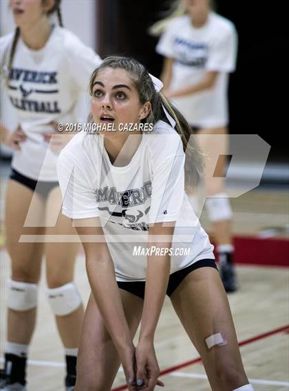 Thumbnail 2 in Santa Fe Christian vs. La Costa Canyon (CIF SDS Open Division Final) photogallery.