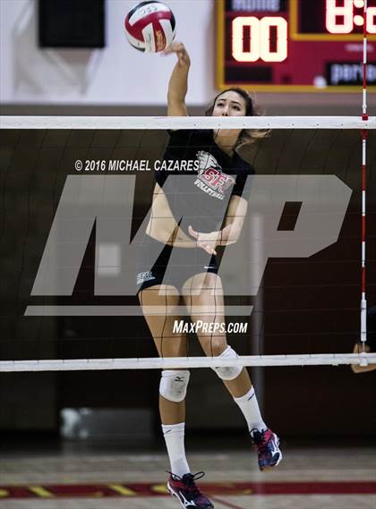 Thumbnail 3 in Santa Fe Christian vs. La Costa Canyon (CIF SDS Open Division Final) photogallery.
