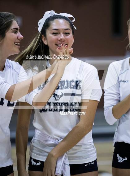 Thumbnail 3 in Santa Fe Christian vs. La Costa Canyon (CIF SDS Open Division Final) photogallery.