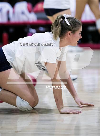 Thumbnail 3 in Santa Fe Christian vs. La Costa Canyon (CIF SDS Open Division Final) photogallery.