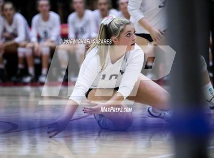 Thumbnail 3 in Santa Fe Christian vs. La Costa Canyon (CIF SDS Open Division Final) photogallery.