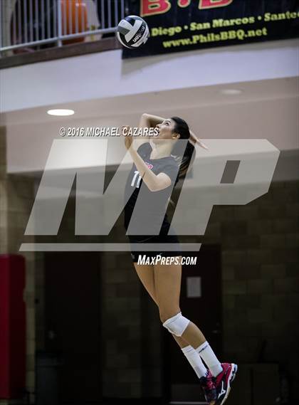 Thumbnail 3 in Santa Fe Christian vs. La Costa Canyon (CIF SDS Open Division Final) photogallery.