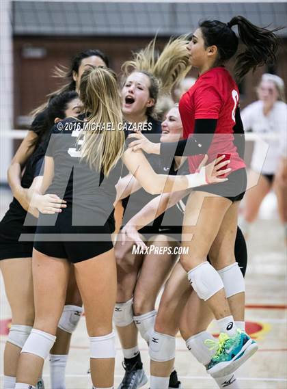 Thumbnail 2 in Santa Fe Christian vs. La Costa Canyon (CIF SDS Open Division Final) photogallery.
