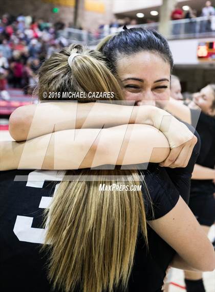 Thumbnail 2 in Santa Fe Christian vs. La Costa Canyon (CIF SDS Open Division Final) photogallery.