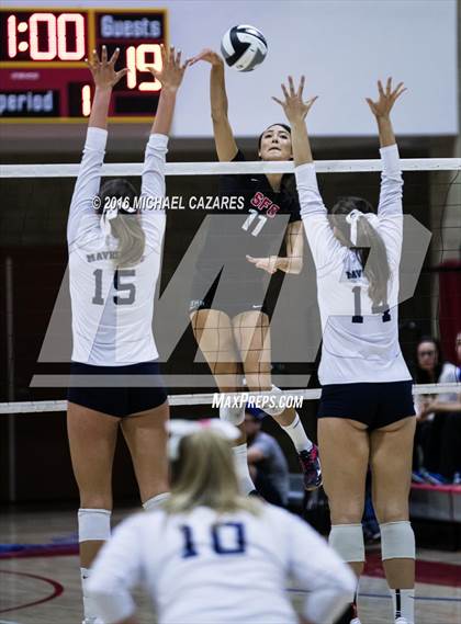 Thumbnail 3 in Santa Fe Christian vs. La Costa Canyon (CIF SDS Open Division Final) photogallery.