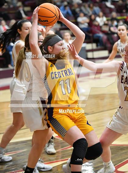 Thumbnail 1 in Central @ Warner (OSSAA Class 2A Regional Semifinal) photogallery.