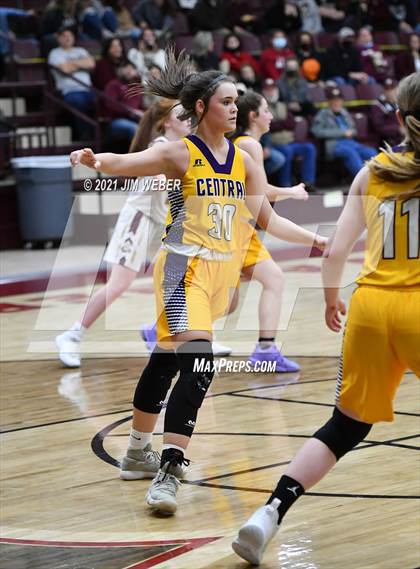 Thumbnail 2 in Central @ Warner (OSSAA Class 2A Regional Semifinal) photogallery.