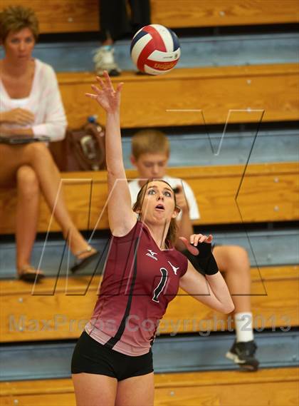 Thumbnail 2 in Centennial vs. Lambert photogallery.