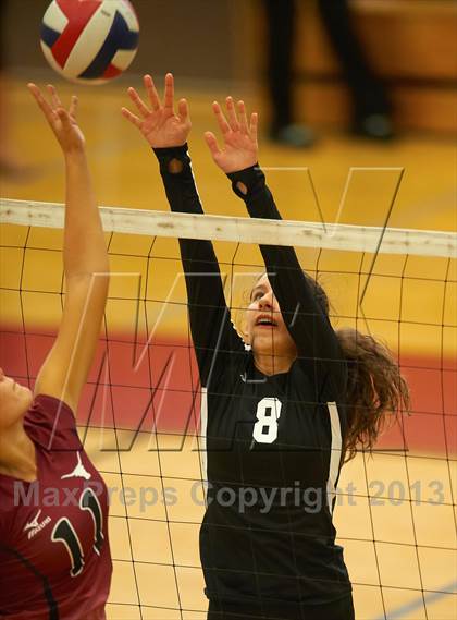 Thumbnail 2 in Centennial vs. Lambert photogallery.
