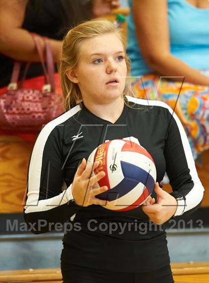 Thumbnail 2 in Centennial vs. Lambert photogallery.