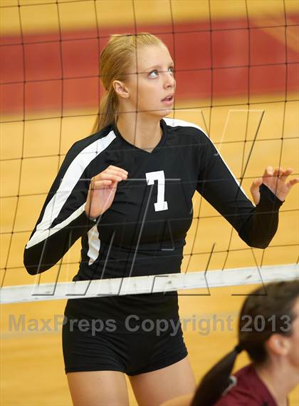 Thumbnail 2 in Centennial vs. Lambert photogallery.
