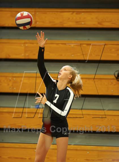 Thumbnail 1 in Centennial vs. Lambert photogallery.