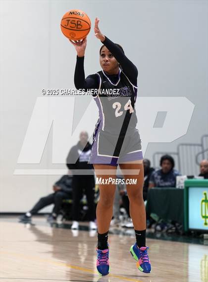 Thumbnail 2 in JSerra Catholic vs. St. Anthony (Mira Costa Classic) photogallery.